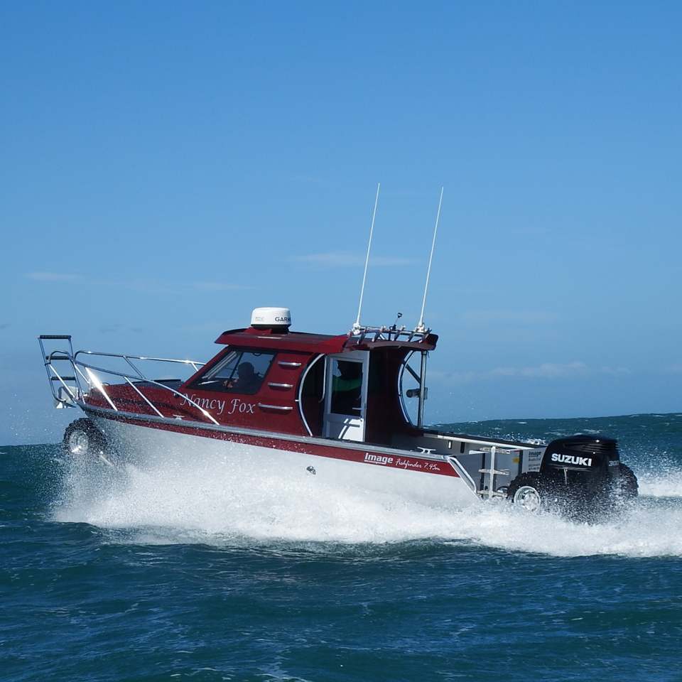 Image Boats NZ Amphibious boat cruising through ocean