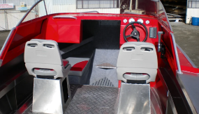 Image Boats New Zealand Elite Open Top steering and seating